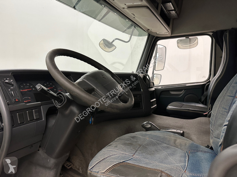 جرار Volvo 450