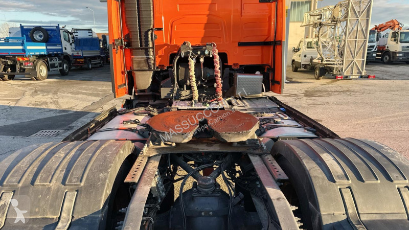 جرار Volvo 42T 4x2