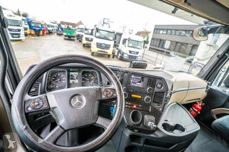 جرار Mercedes ACTROS 1848  + VOITH