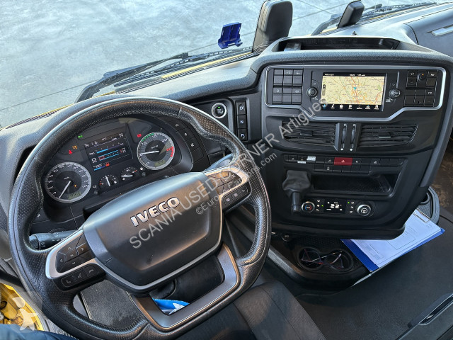 Iveco STRALIS 570 6X2 tractor unit