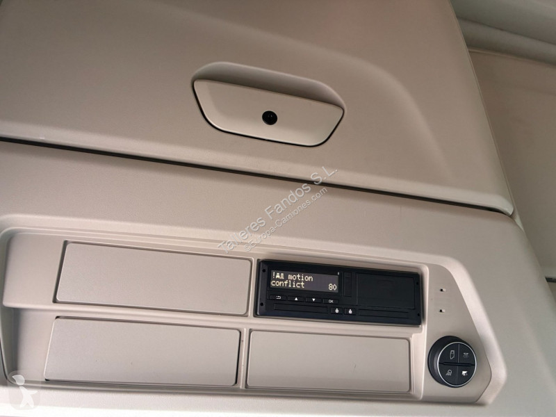 جرار Iveco  480 AUTOMATICO CON INTARDER
