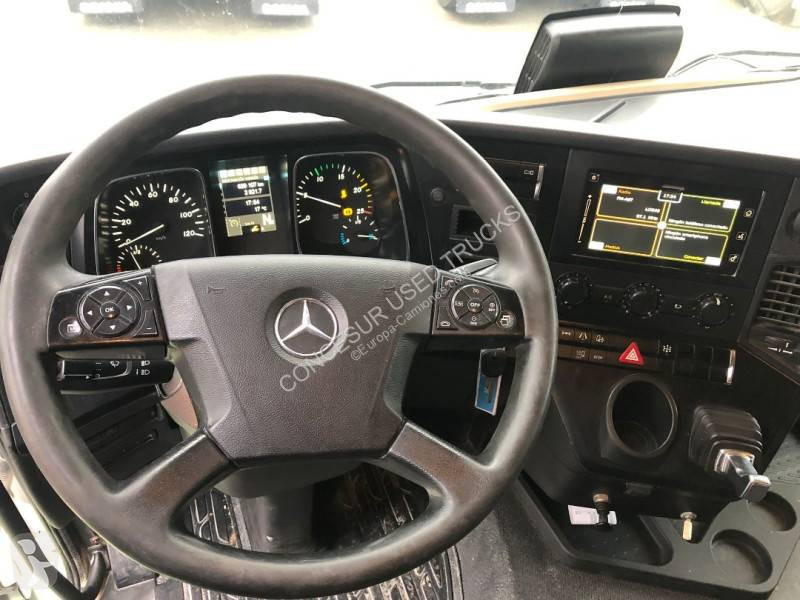 Traktor Mercedes