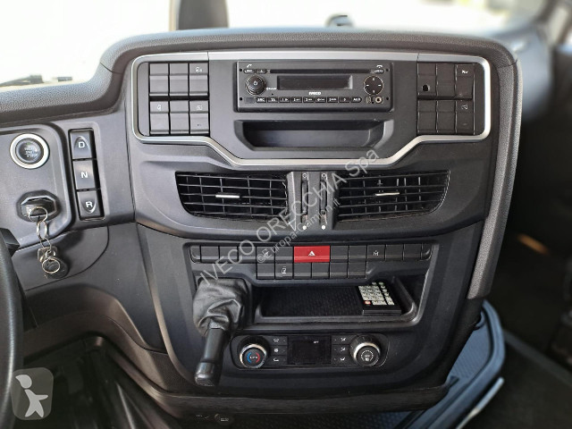جرار Iveco S-WAY AS440S51T/P