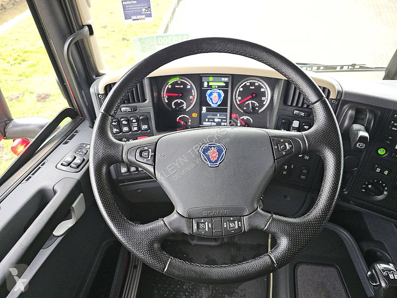 جرار Scania 6X2/4 RET. MANUAL