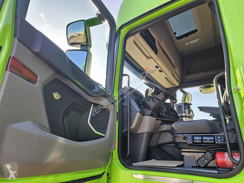 Влекач Scania S770 V8 / 6x4 / RETARDER / FU AIR /