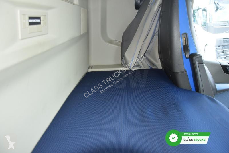 Тягач Volvo 500 Globetrotter XL Varios