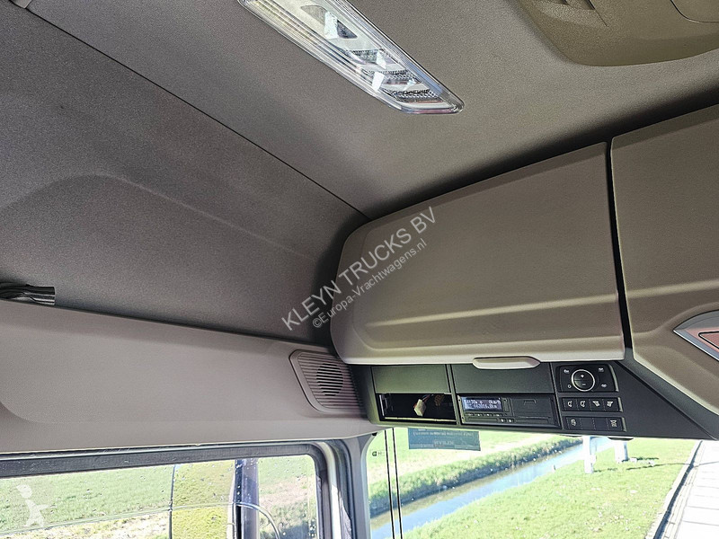 Tracteur DAF XG  SKIRTS NIGHT A/C
