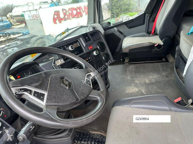 جرار Renault T460