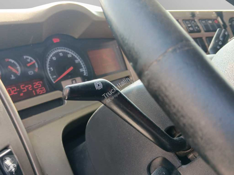 جرار Renault Premium Route - prem.route 460.26...