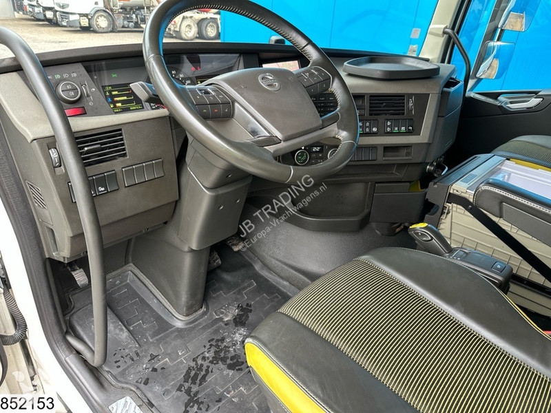جرار Volvo 650 6x4, EURO 6, Retarder,...