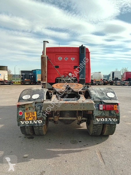 جرار Volvo