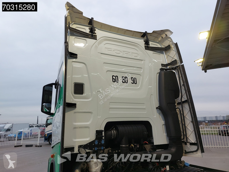 جرار Ford F-Max 500 4X2 Retarder 2xTanks Navi...