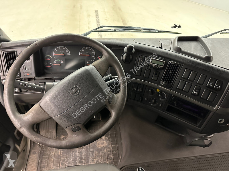 جرار Volvo 420 Globetrotter