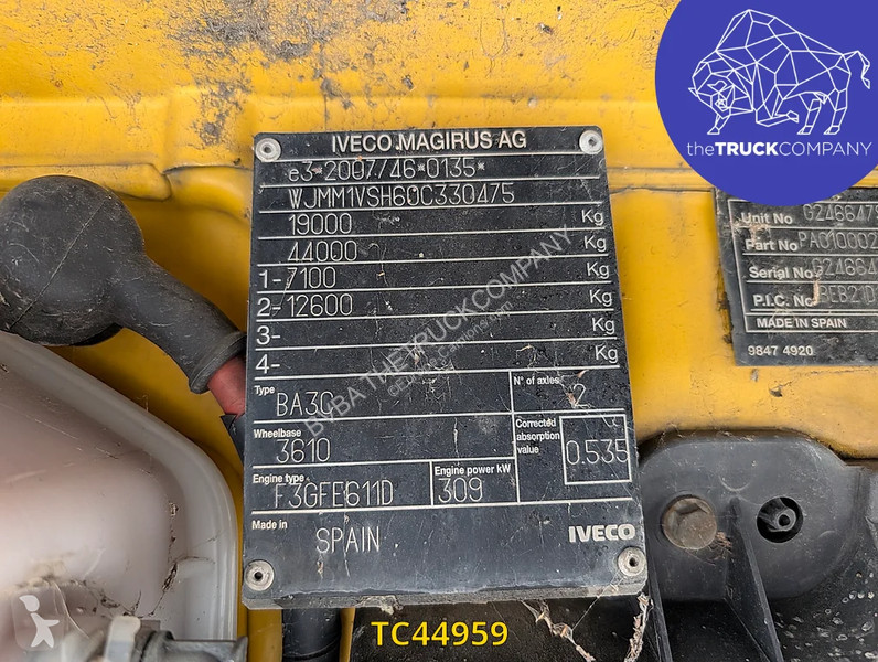 جرار Iveco 440 S45