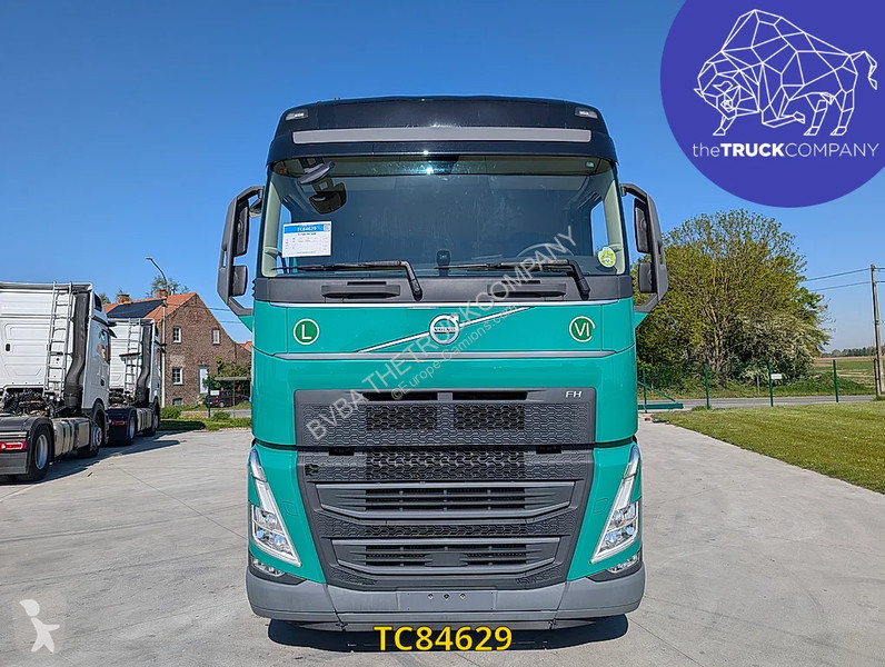 جرار Volvo 500