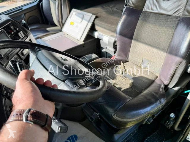 جرار Volvo 16700 Globetrotter...