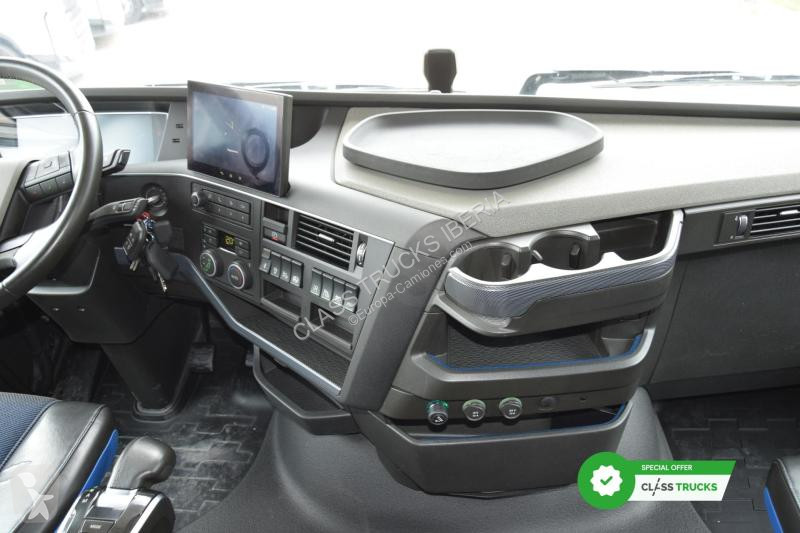 Тягач Volvo 500 Globetrotter XL