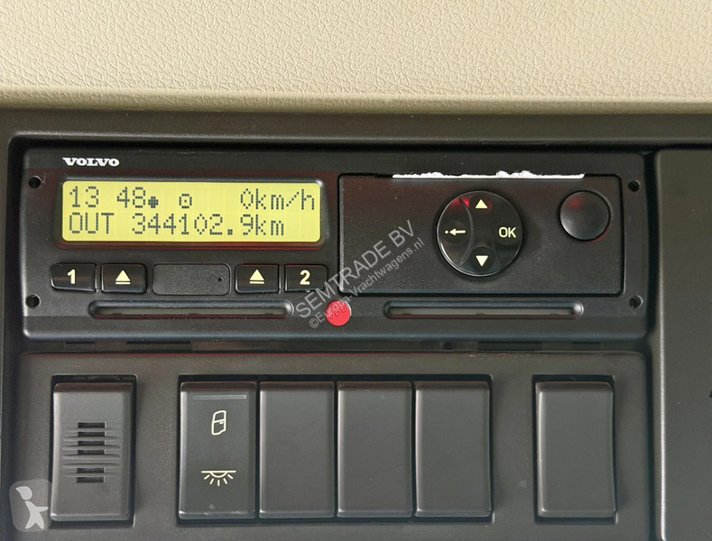 جرار Volvo EURO 6 VOL LUCHTGEVEERD 2XTANKS 106...