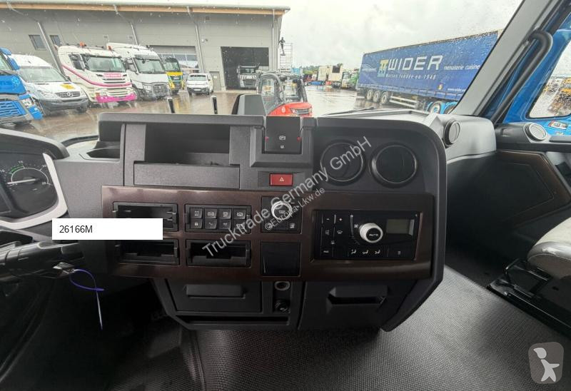 جرار Renault T460