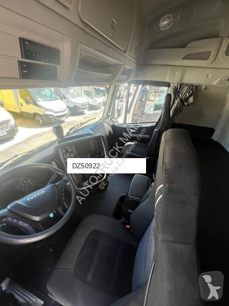 جرار Iveco NP 400
