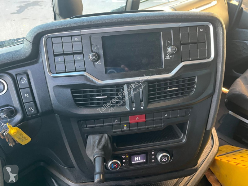جرار Iveco  480 AUTOMATICO CON INTARDER