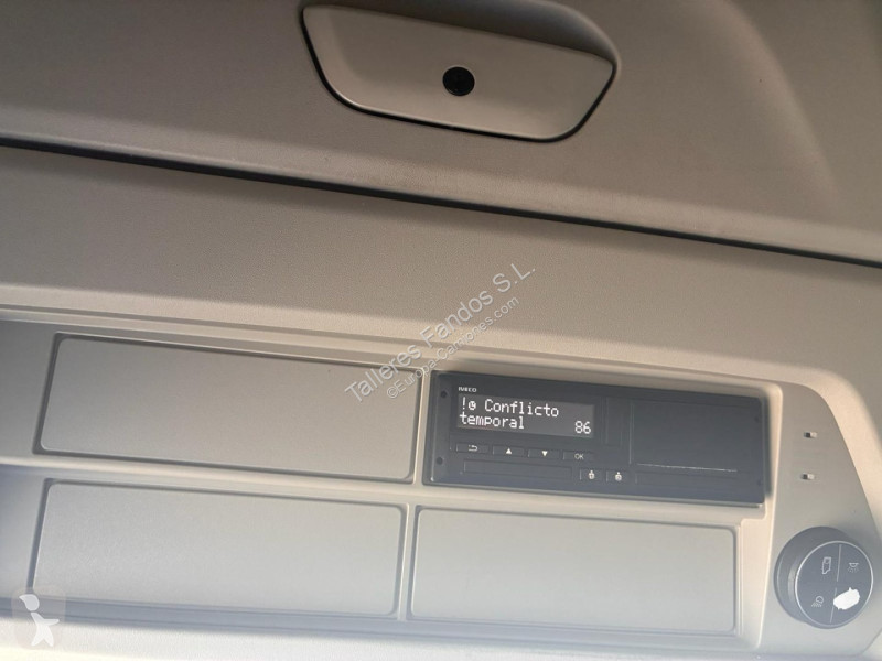 Tracteur Iveco  490 AUTOM INTARDER, 24 MESES DE...