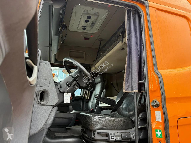 جرار Scania 490 10X4 EUO 6