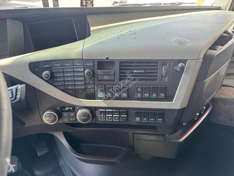 Trekker Volvo 460 4X2 EURO 6 MEGA