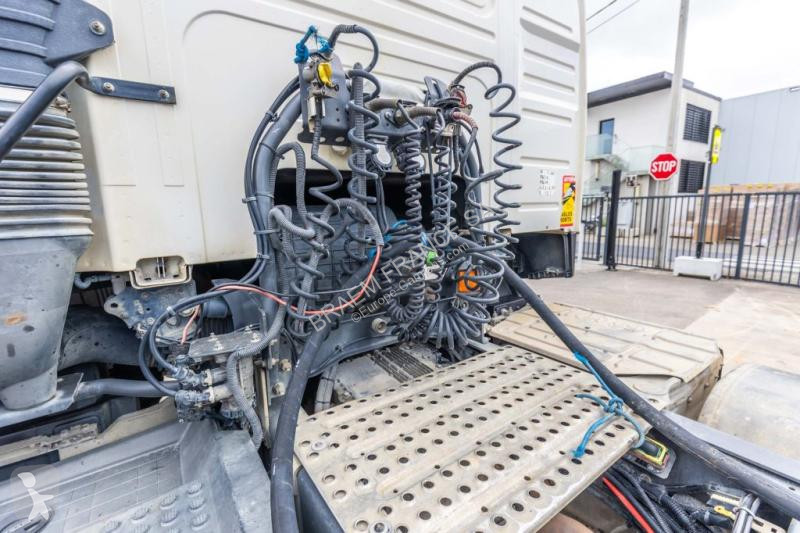 جرار Volvo GLOB 460+HYDR