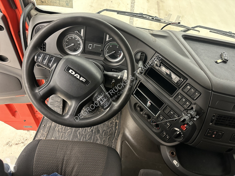 جرار DAF 440