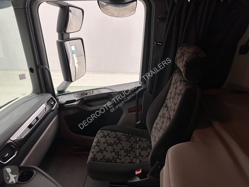 جرار Scania