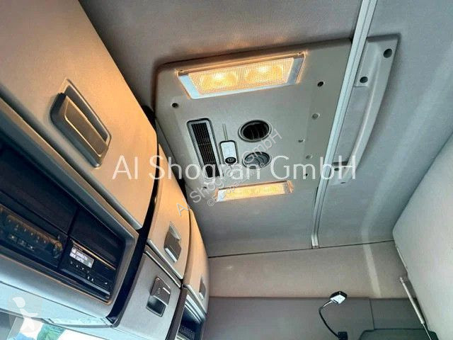 جرار Renault T460...
