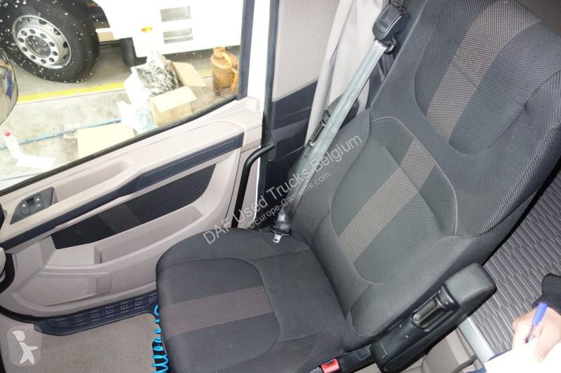 Тягач DAF XG  FT 4X2