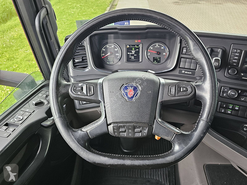 Cap tractor Scania