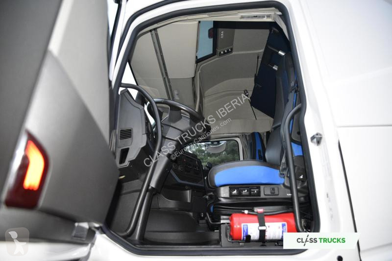 Traktor Volvo 500 Globetrotter XL