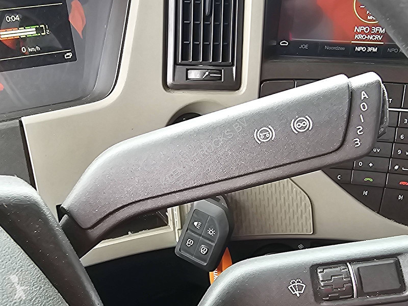 جرار Volvo 450