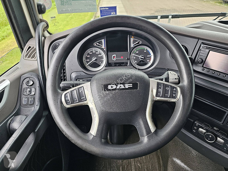 جرار DAF 530