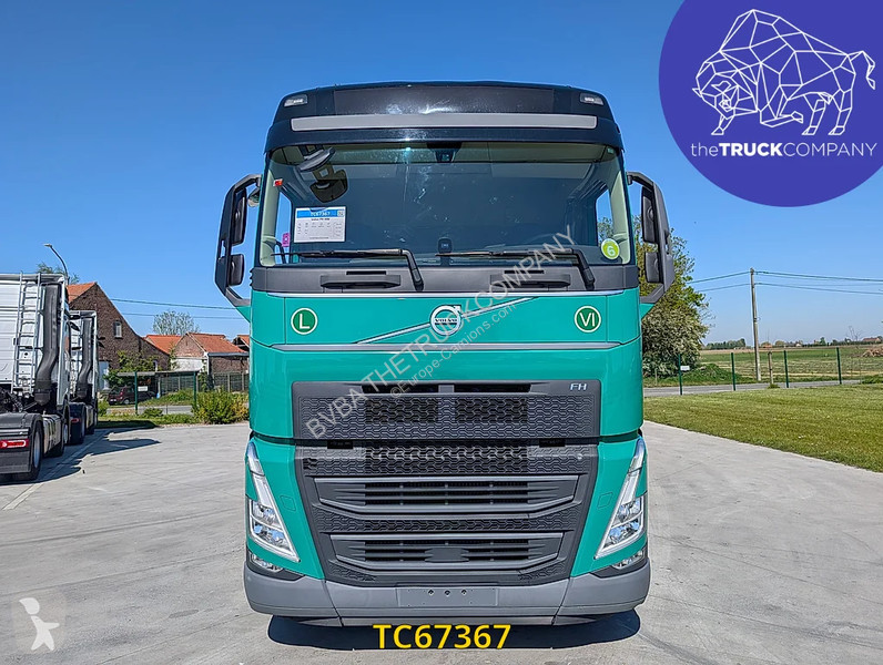 جرار Volvo 500