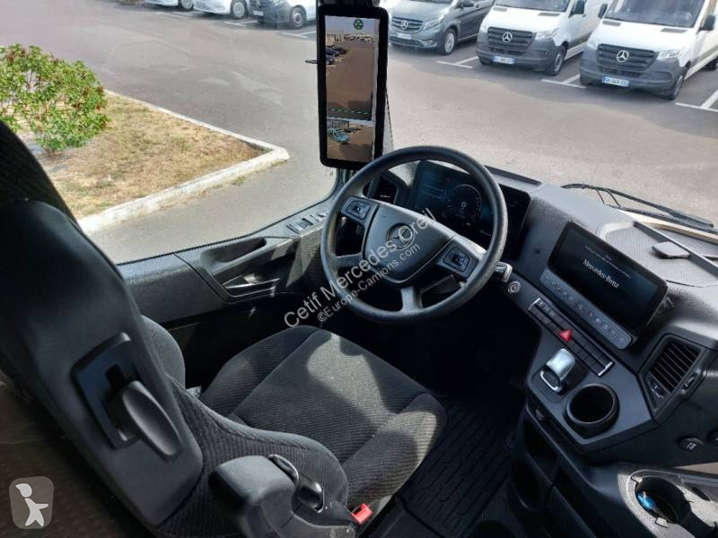 جرار Mercedes