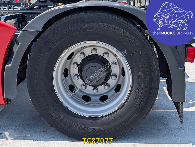 جرار Renault T 520