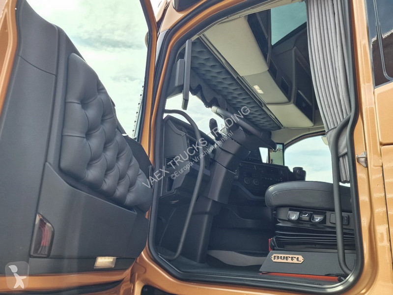 Traktor Volvo 13500 Aero Globetrotter XL 4x2 -...