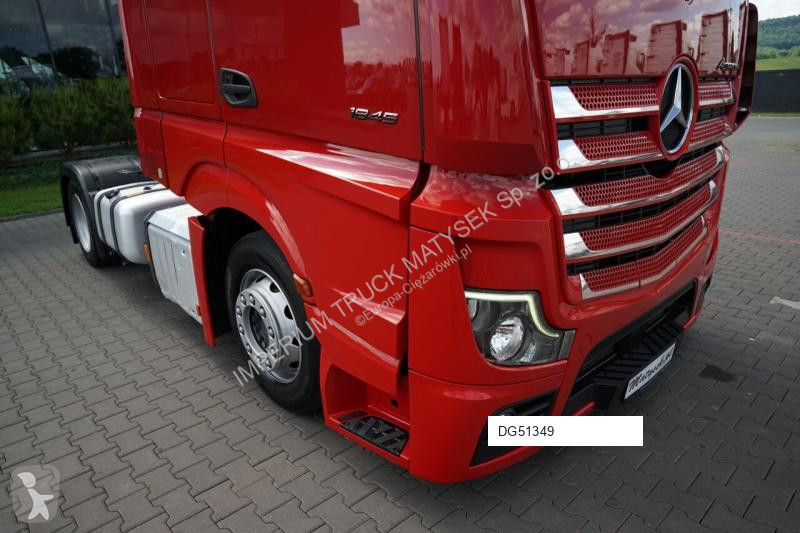 جرار Mercedes ACTROS 1845