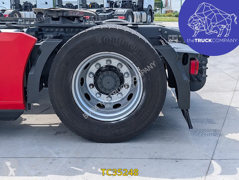 جرار Renault T 480