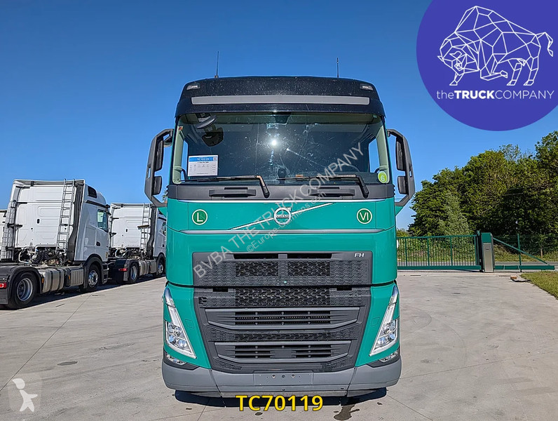 جرار Volvo 500