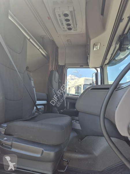 جرار DAF 530 FT SPACE CAB ZF INTARDER