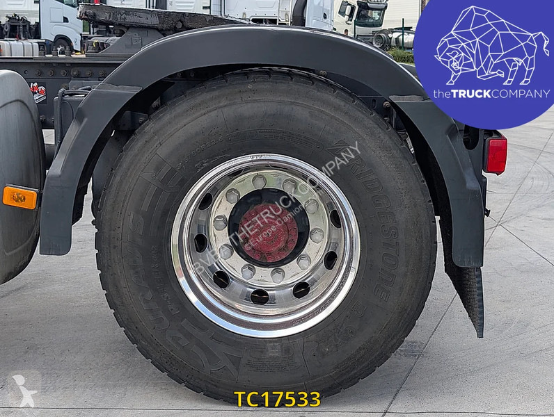 جرار Renault T 480