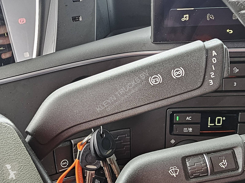 جرار Volvo 460 5 2X TANK VEB+ IPC