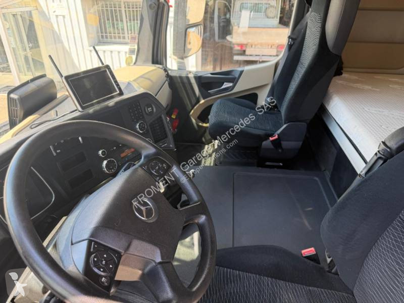 جرار Mercedes