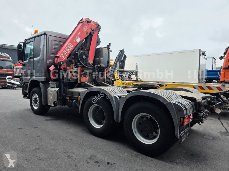 Traktor Mercedes 2860 V8 / 6X4 / EPS / Ret / Kran