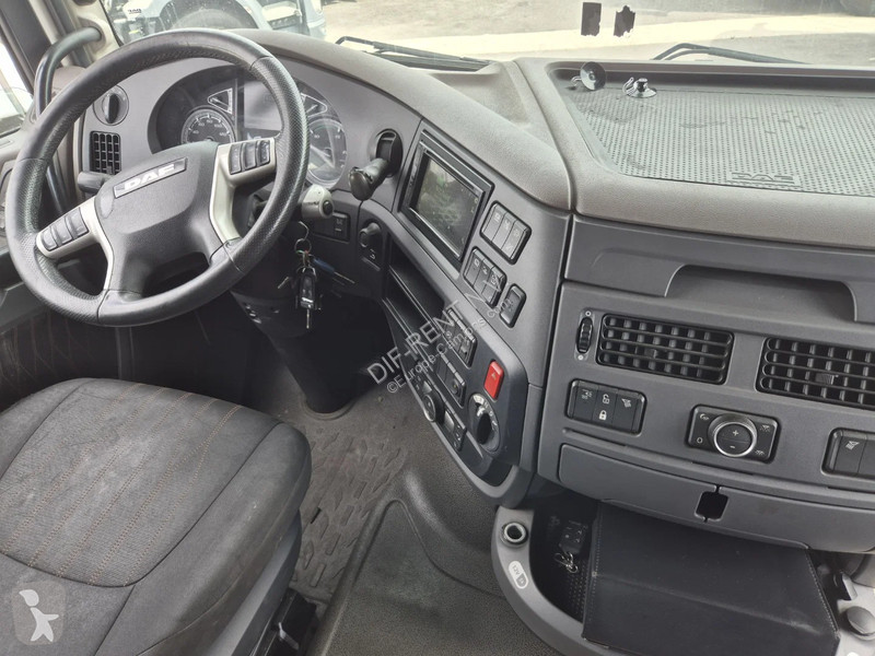 جرار DAF 530 FT SUPER SPACE CAB ZF INTARDER